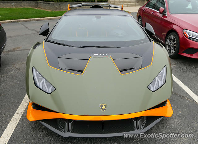 Lamborghini Huracan spotted in Birmingham, Michigan