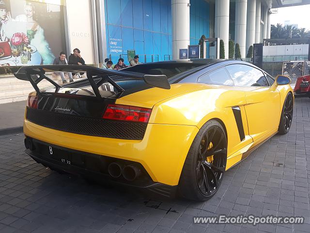 Lamborghini Gallardo spotted in Jakarta, Indonesia