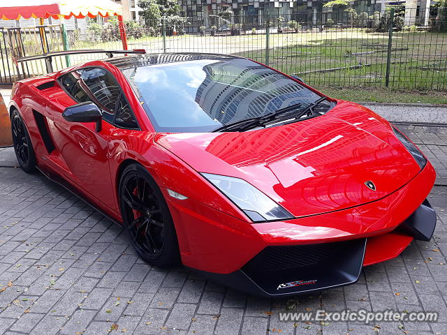 Lamborghini Gallardo spotted in Jakarta, Indonesia