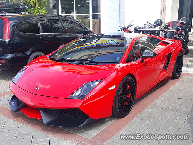 Lamborghini Gallardo spotted in Jakarta, Indonesia