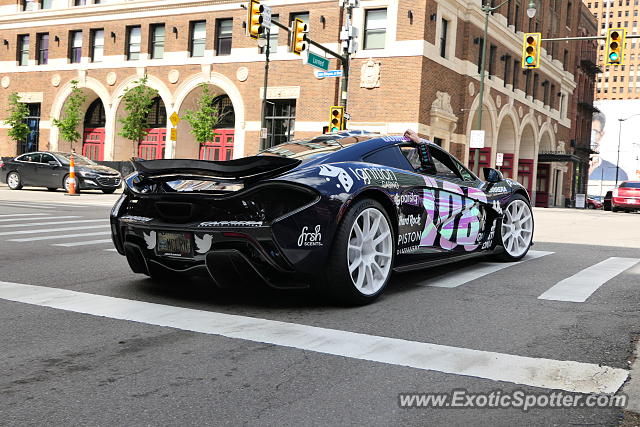 Mclaren P1 spotted in Detroit, Michigan