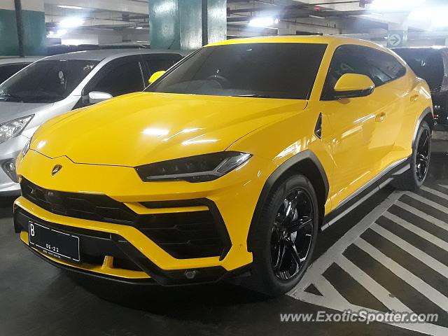 Lamborghini Urus spotted in Jakarta, Indonesia