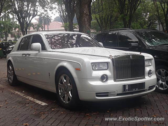 Rolls-Royce Phantom spotted in Jakarta, Indonesia