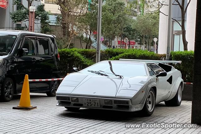 Lamborghini Countach spotted in Osaka, Japan