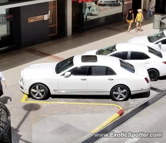 Bentley Mulsanne spotted in Honolulu, Hawaii
