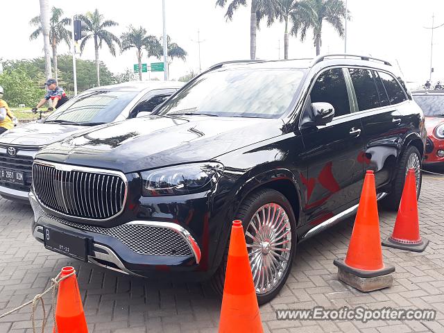 Mercedes Maybach spotted in Jakarta, Indonesia
