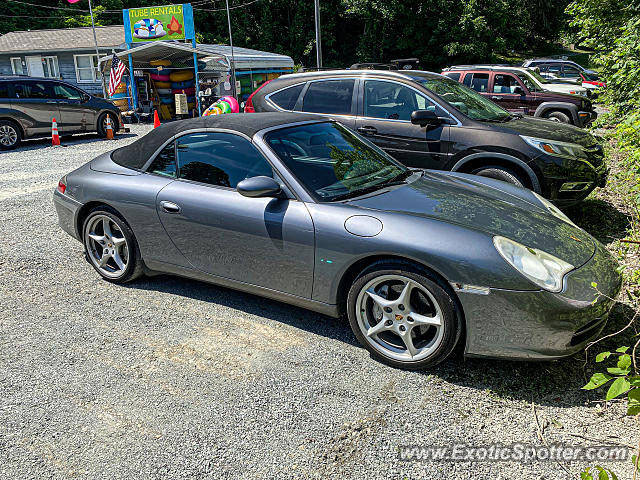 Porsche 911 spotted in Brevard, North Carolina