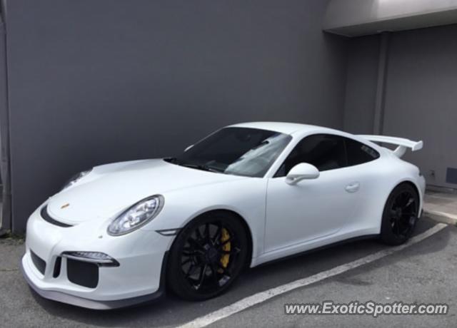 Porsche 911 GT3 spotted in Honolulu, Hawaii