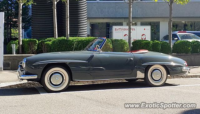 Mercedes 300SL spotted in Zurich, Switzerland