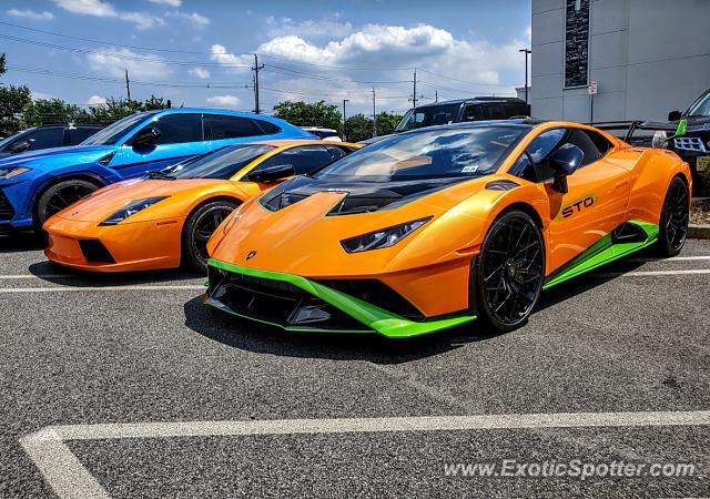 Lamborghini Huracan spotted in Short Hills, New Jersey