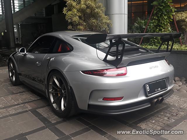 Porsche 911 GT3 spotted in Jakarta, Indonesia