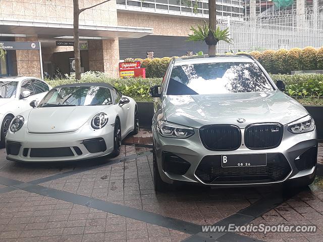 Porsche 911 spotted in Jakarta, Indonesia