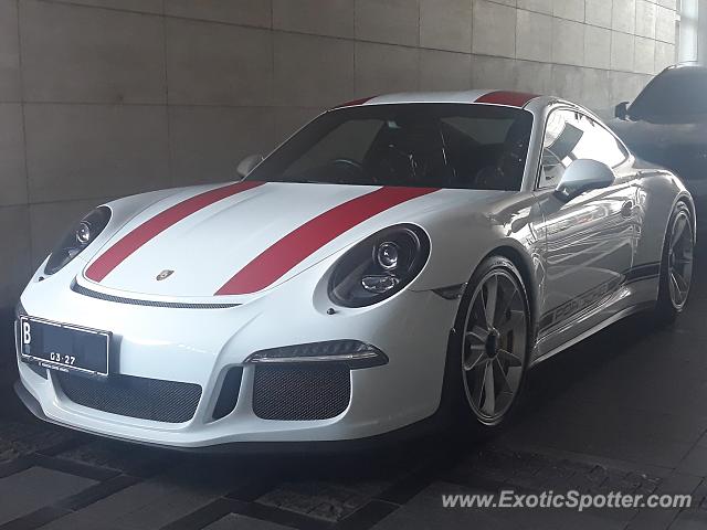 Porsche 911R spotted in Jakarta, Indonesia