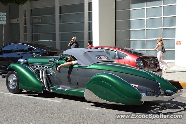 Other Vintage spotted in Beverly Hills, California