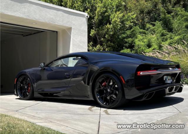 Bugatti Chiron spotted in Honolulu, Hawaii