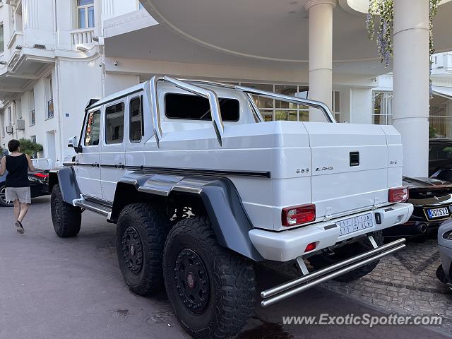 Mercedes 6x6 spotted in Cannes, France