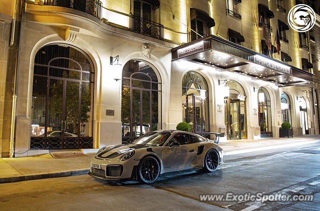 Porsche 911 GT2 spotted in Paris, France