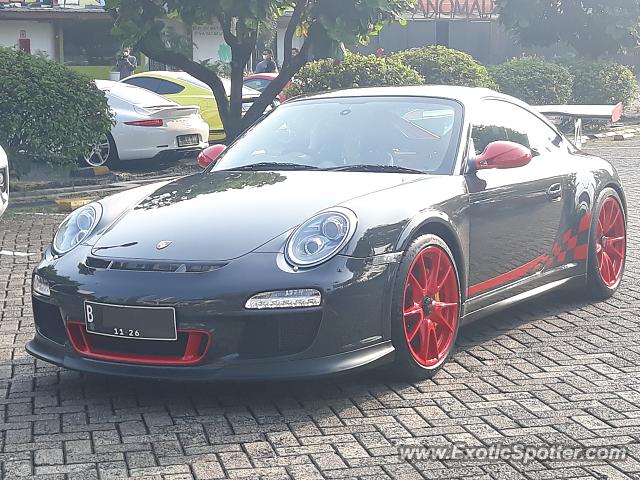 Porsche 911 GT3 spotted in Jakarta, Indonesia