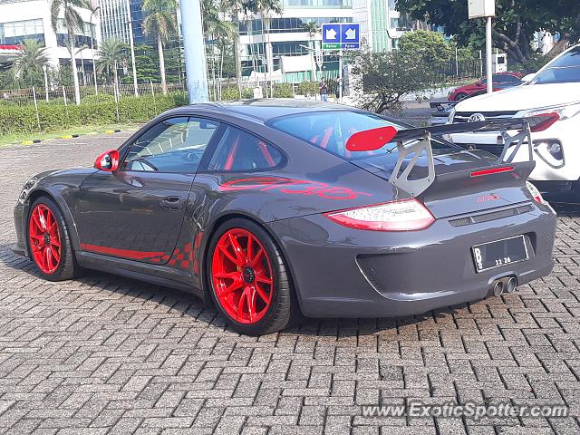 Porsche 911 GT3 spotted in Jakarta, Indonesia