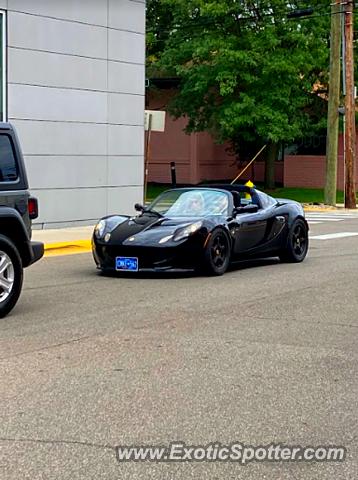 Lotus Elise spotted in Birmingham, Michigan
