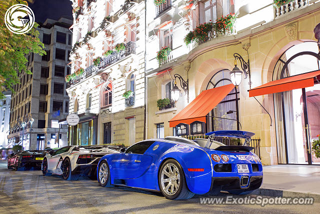 Bugatti Veyron spotted in Paris, France