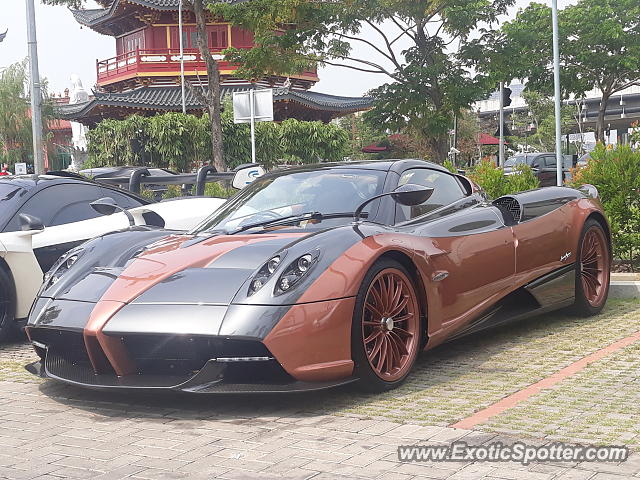 Pagani Huayra spotted in Jakarta, Indonesia