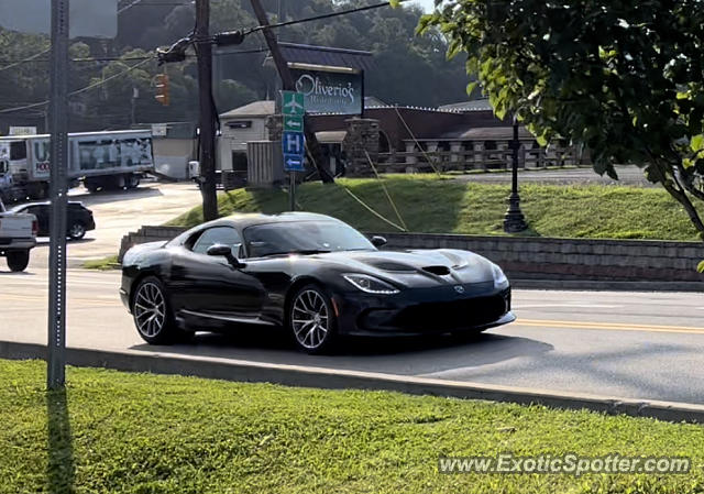 Dodge Viper spotted in Bridgeport, West Virginia