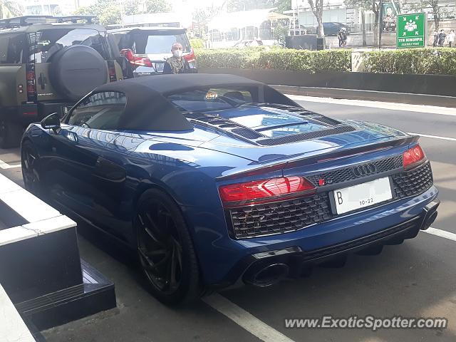 Audi R8 spotted in Jakarta, Indonesia