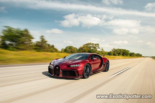 Bugatti Chiron spotted in Wayzata, Minnesota