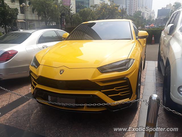 Lamborghini Urus spotted in Jakarta, Indonesia
