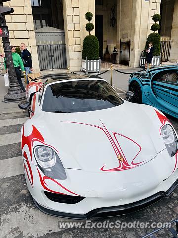Porsche 918 Spyder spotted in Paris, France