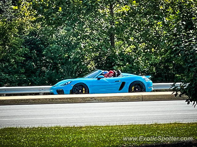 Porsche Cayman GT4 spotted in Franklin, Indiana