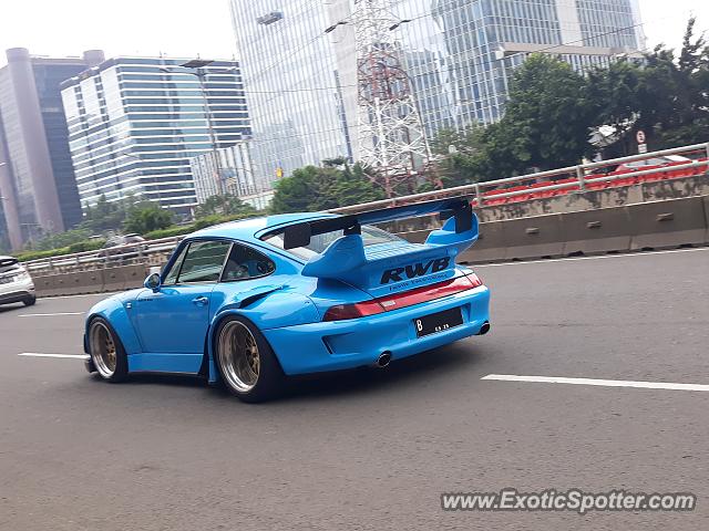 Porsche 911 spotted in Jakarta, Indonesia