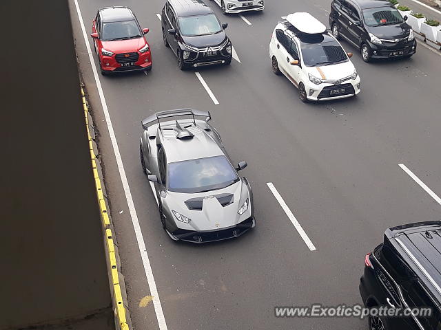 Lamborghini Huracan spotted in Jakarta, Indonesia