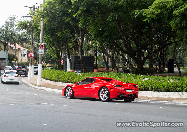 Ferrari 458 Italia spotted in São Paulo, SP, Brazil