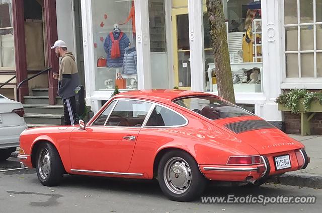 Porsche 911 spotted in Woodstock, Vermont