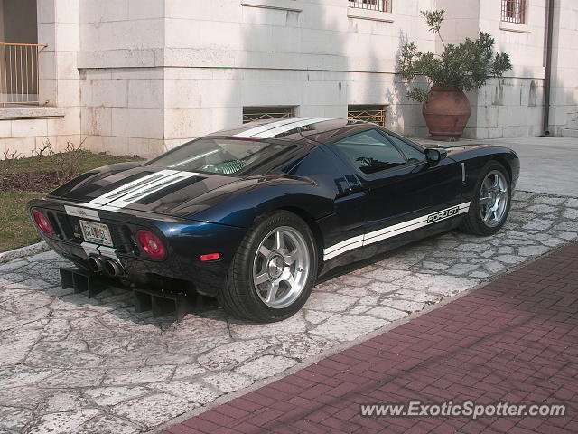Ford GT spotted in Verona, Italy