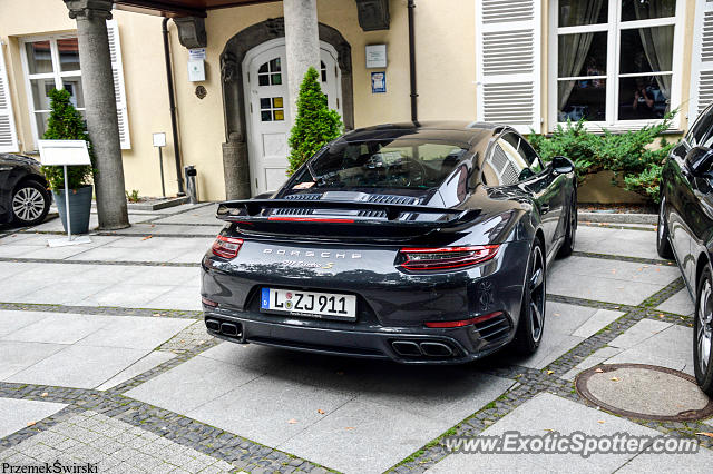 Porsche 911 Turbo spotted in Szczecin, Poland