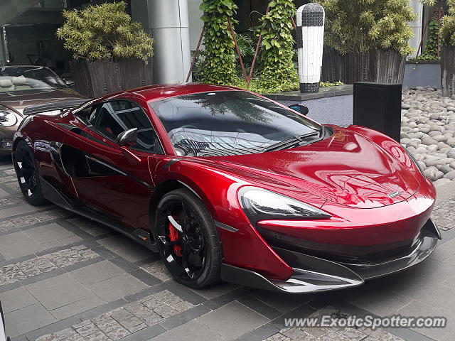 Mclaren 600LT spotted in Jakarta, Indonesia