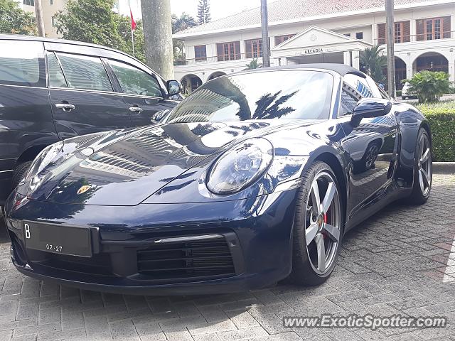 Porsche 911 spotted in Jakarta, Indonesia