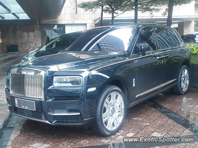 Rolls-Royce Cullinan spotted in Jakarta, Indonesia