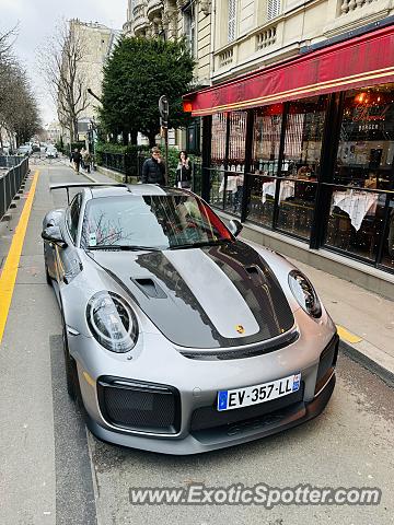 Porsche 911 GT2 spotted in Paris, France