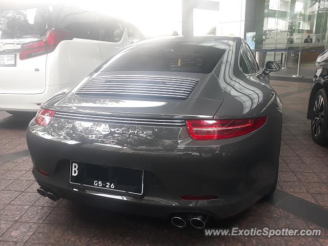 Porsche 911 spotted in Jakarta, Indonesia