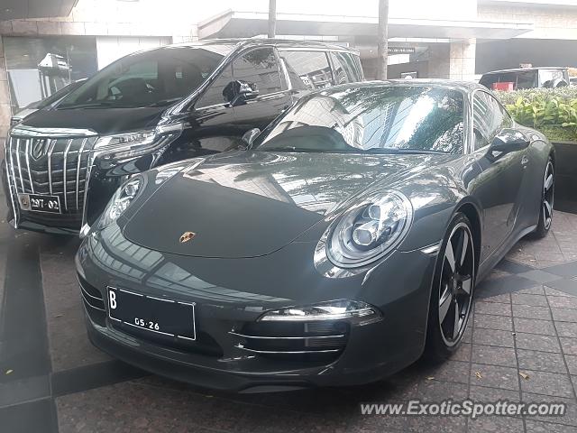 Porsche 911 spotted in Jakarta, Indonesia