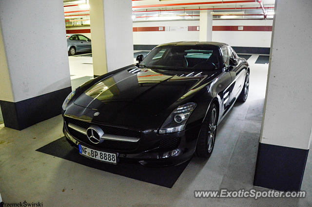 Mercedes SLS AMG spotted in Berlin, Germany