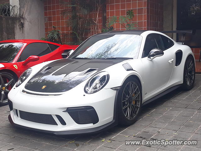 Porsche 911 GT3 spotted in Jakarta, Indonesia