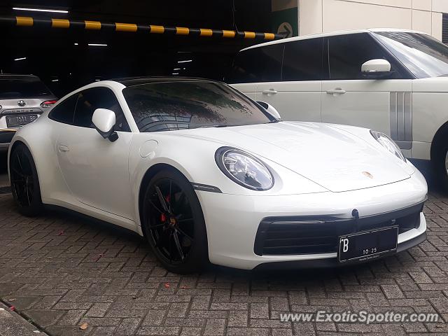 Porsche 911 spotted in Jakarta, Indonesia