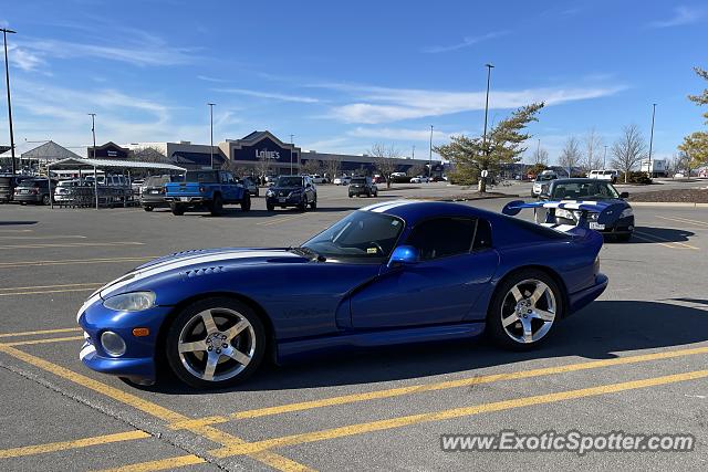 Dodge Viper spotted in Columbia, Missouri