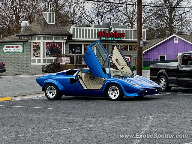 Lamborghini Countach spotted in Marietta, Georgia
