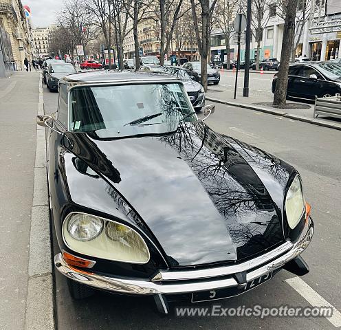Citroen GT spotted in Paris, France